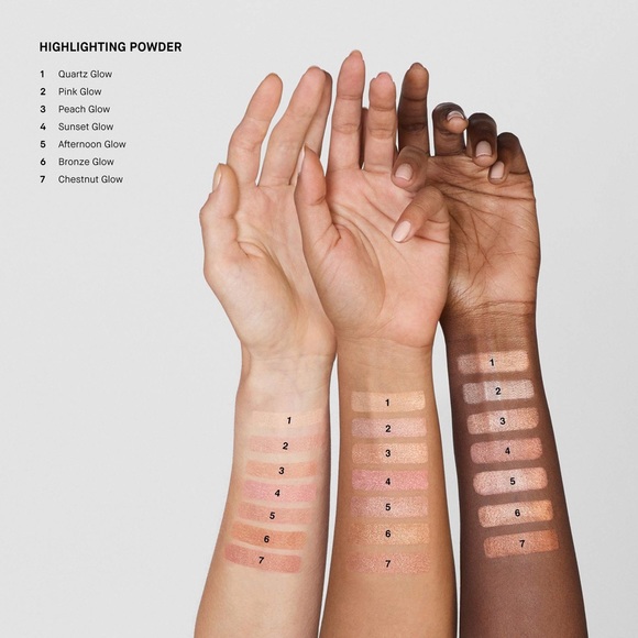 BOBBI BROWN Quartz Glow Highlighting Powder - Picture 2 of 5